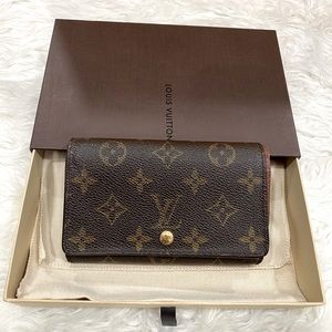 Authentic Louis Vuitton Tressor Mono Wallet